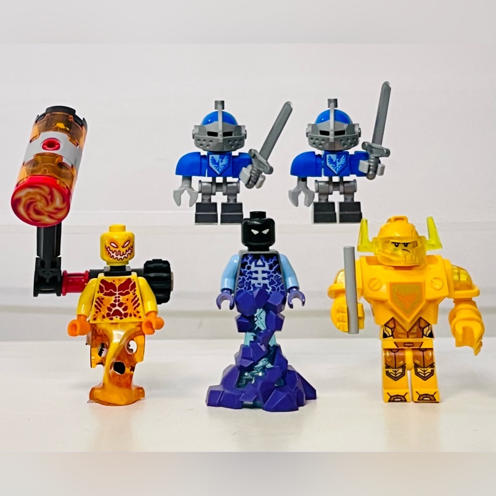 LEGO Nexo Knights Minifigure Lot